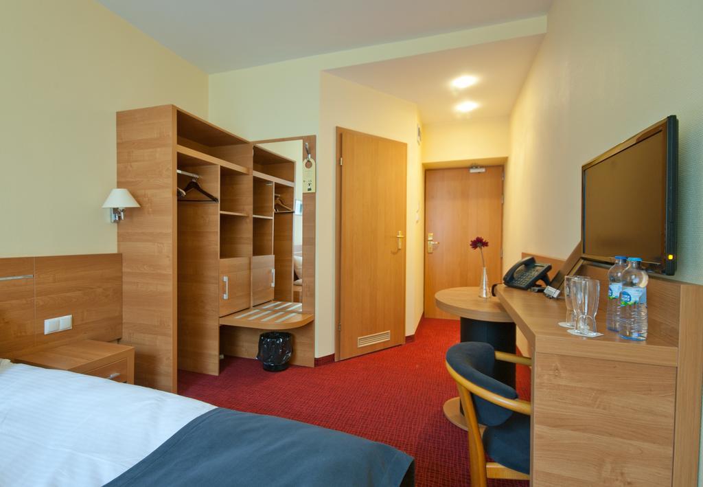 Hotel Malinowski Business Gliwice Exteriör bild
