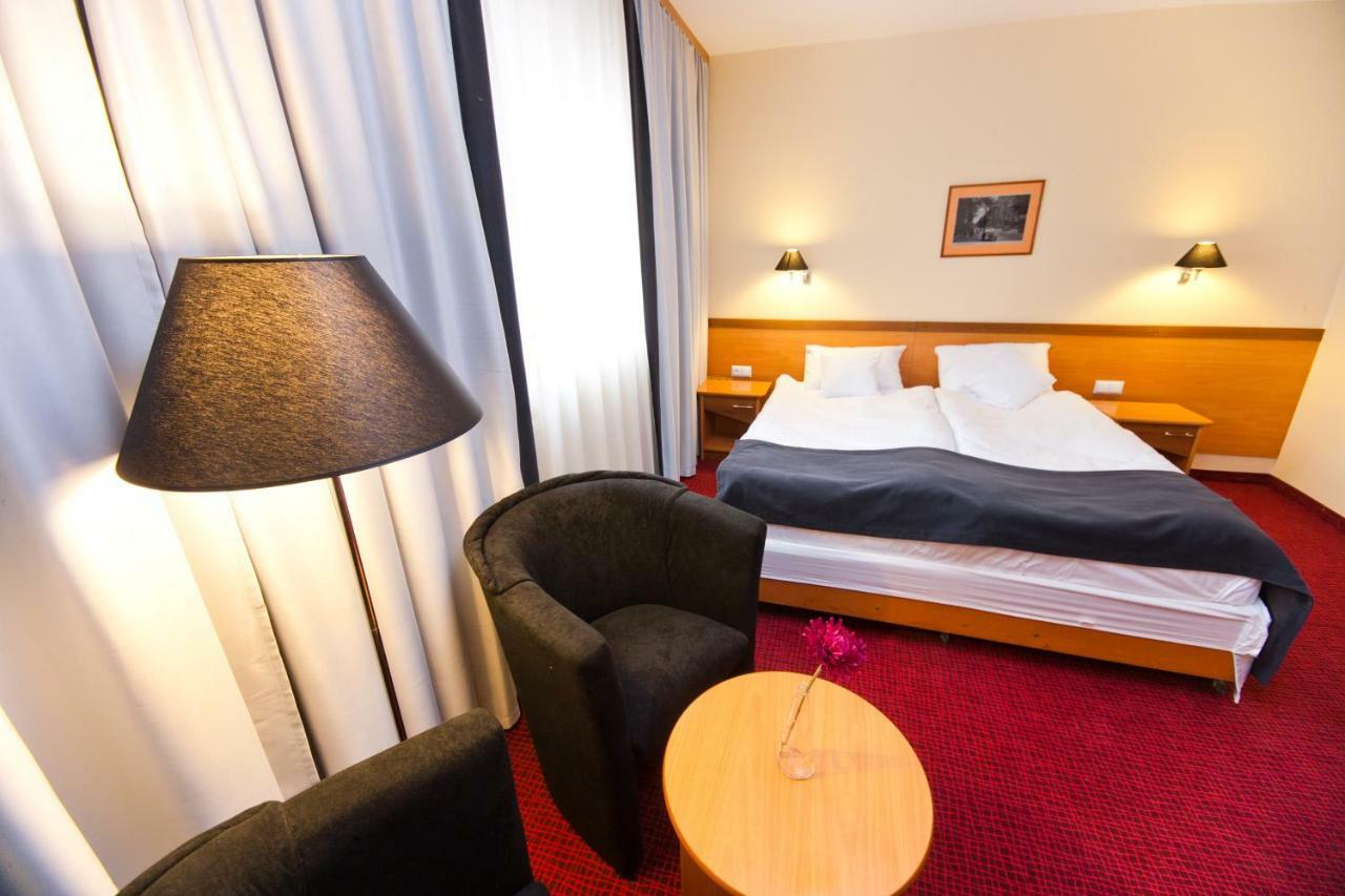 Hotel Malinowski Business Gliwice Rum bild